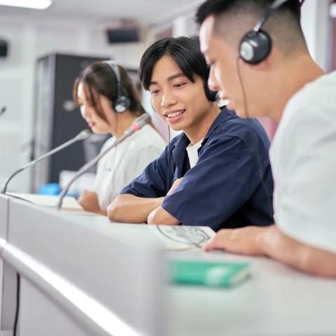 正版澳门2024生肖表图|新趋势下的投资攻略与机遇_管控版.5.144